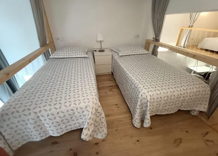 New & Modern Studio Loft 2 *